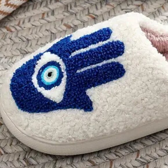 RESERVED 4 lady π€ Hamsa Slippers Sherpa Evil Eye Indoor Outdoor NEW LAST PAIR - Picture 4 of 7